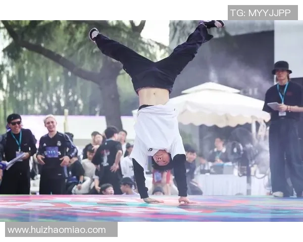 广州街舞队与西安街舞队赛后状态全面分析与复盘探讨 广州街舞队与西安街舞队赛后状态全面分析与复盘探讨